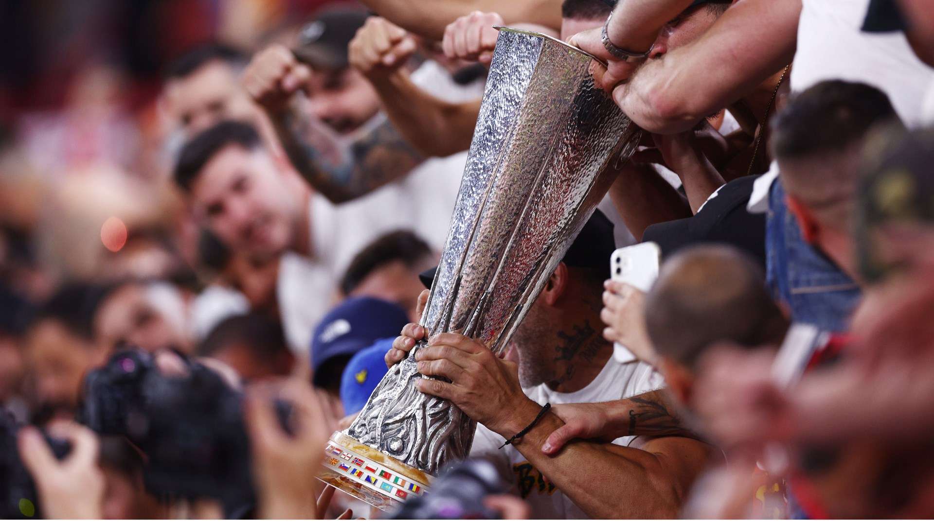 站稳脚跟 站稳脚跟